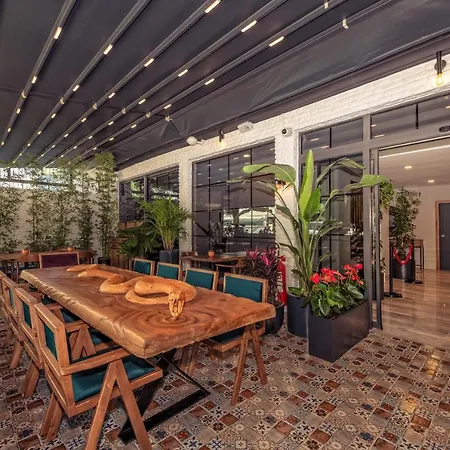 Casativo Lara アンタルヤ